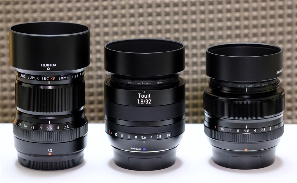 新品)Carl Zeiss (カールツァイス) Touit 32mm F1.8（フジ