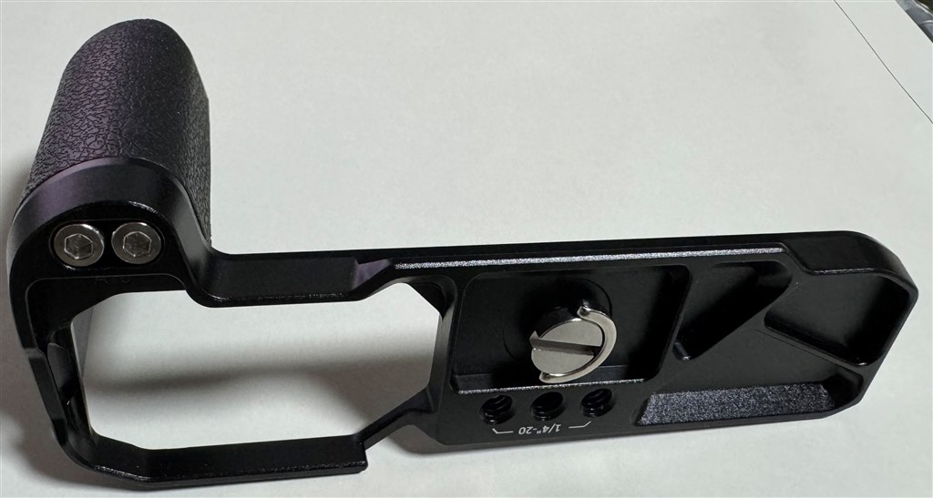 Zf-GR1ではない、SmallRigのエクステンショングリップ』 ニコン Z f