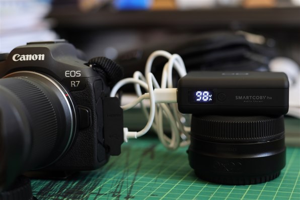 【美品】Canon EOS R6 ボディ（純正バッテリー２個） CANON R6 ボディ、純正バッテリー2個、充電器 CANON R6 ボディ