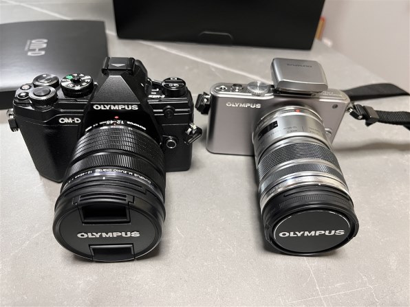 テレビ・オーディオ・カメラオリンパス　OM-D E-M5MarkⅢ　ボディ