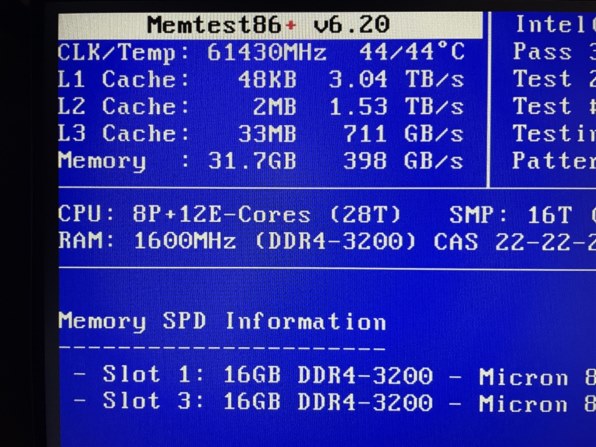 CFD CFD Selection W4U3200CM-16GR [DDR4 PC4-25600 16GB 2枚組]投稿