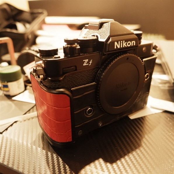 レザーケース出始めましたね。』 ニコン Z f ボディ のクチコミ掲示板