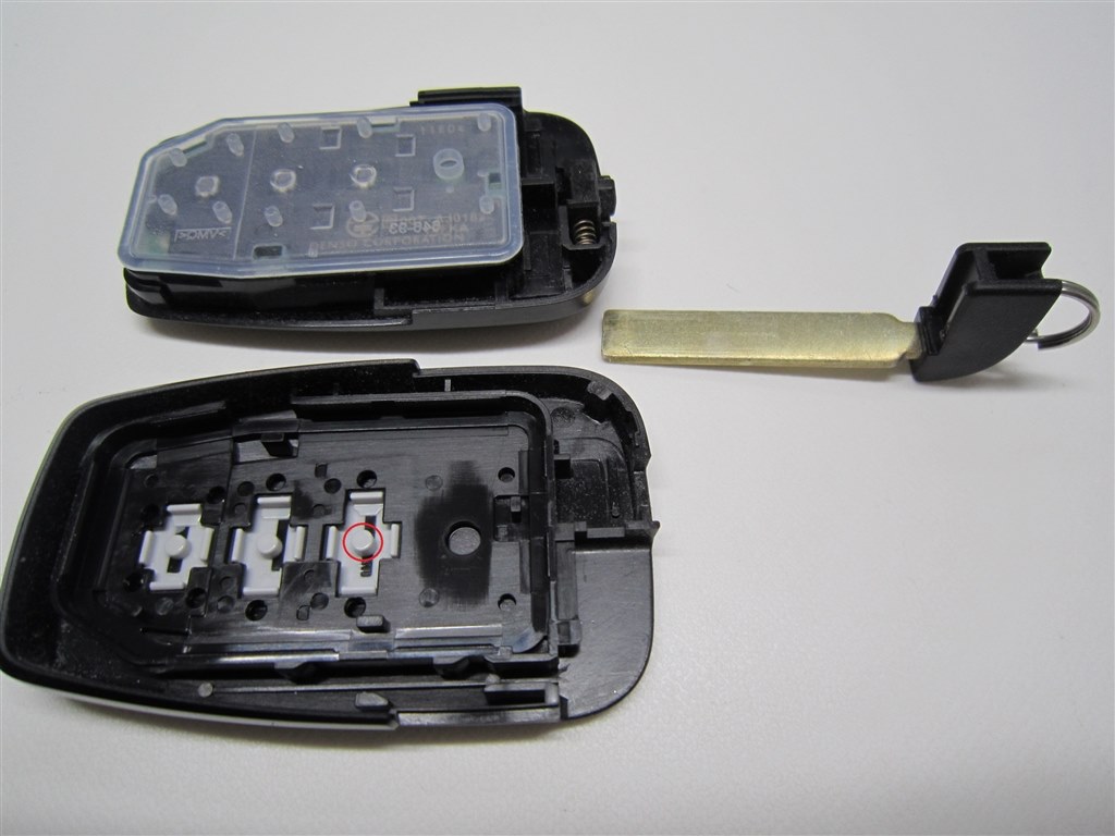 初期化済★★トヨタ（ヤリスクロス・カローラクロス）・3ボタン・中古スマートキー 初期化済トヨタ（ヤリスクロス・カローラクロス）・3ボタン
