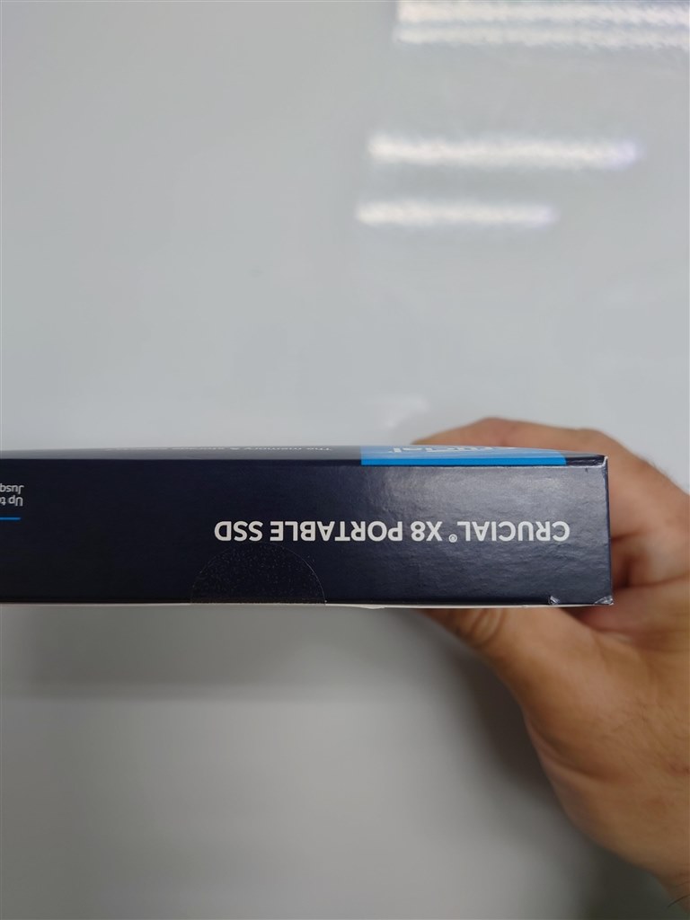 膨らみ 初期不良でしょうか？』 crucial X8 CT4000X8SSD9 の