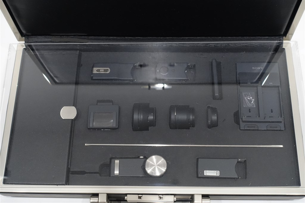 今だからこそコンデジ新製品を』 SONY サイバーショット DSC