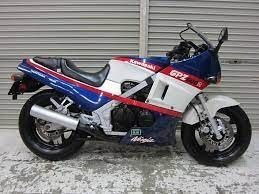 しゃん Kawasaki Ninja ZX-4R |スーパースポーツモデル|並列4気筒