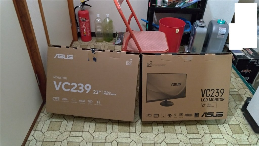 このモニターの構造に詳しい方、消費電力について教えて下さい このモニターの構造に詳しい方、消費電力について教えて下さい
