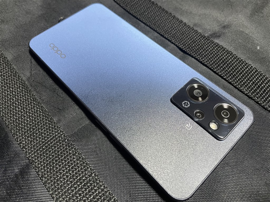 カメラ周りが湾曲して凸凹』 OPPO OPPO Reno9 A SIMフリー のクチコミ