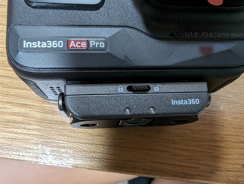 クイックリリースマウントがロックできない…』 Insta360 Insta360 Ace Pro [ブラック] のクチコミ掲示板 - 価格.com