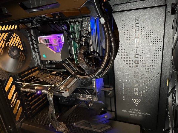 ASUS ROG Hyperion GR701 [Black] 価格比較 - 価格.com