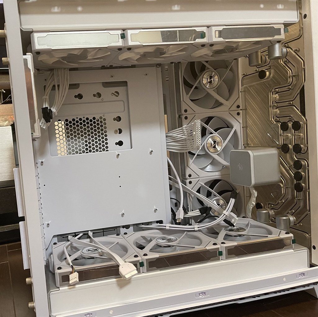ピラーレースケースで白いPC』 LIAN LI O11 Dynamic EVO XL のクチコミ