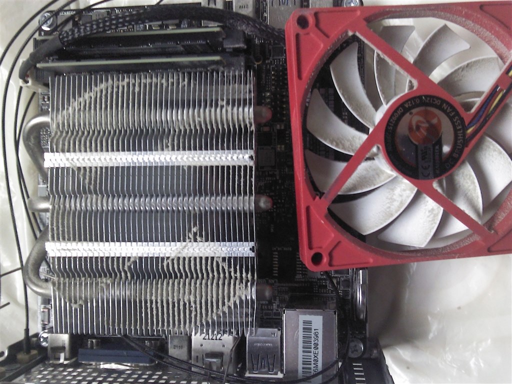 スイッチ部分折れ』 ASRock DeskMini H470/B/BB/BOX/JP の スイッチ部分折れ』 ASRock DeskMini H470/B/BB/BOX/JP の