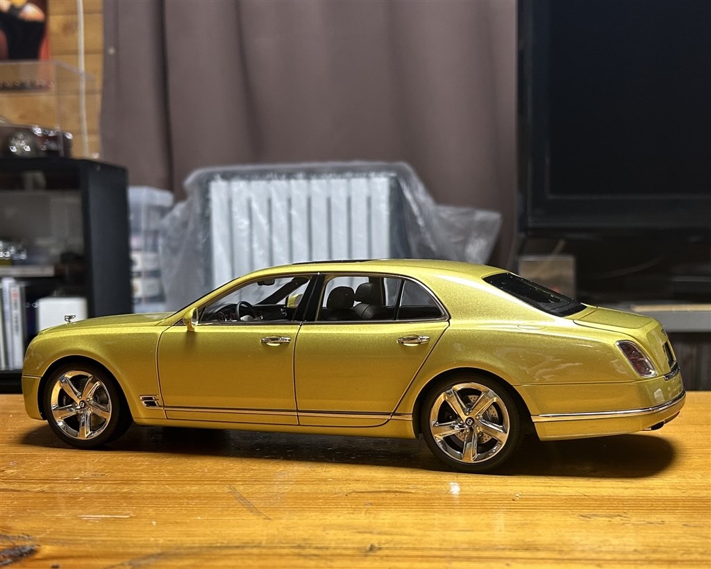最もお気に入りのミニカーは、1/18のオールモストリアル製
