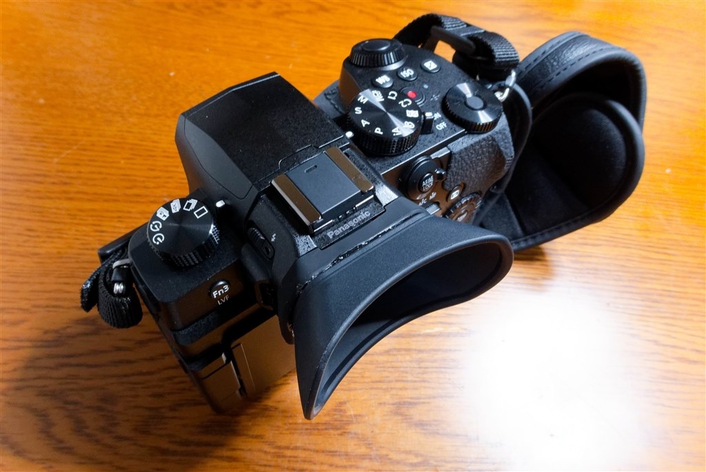 1456ショット　Panasonic LUMIX G99D ボディ＋グリップ美品 1456ショット Panasonic LUMIX G99D ボディ＋グリップ美品