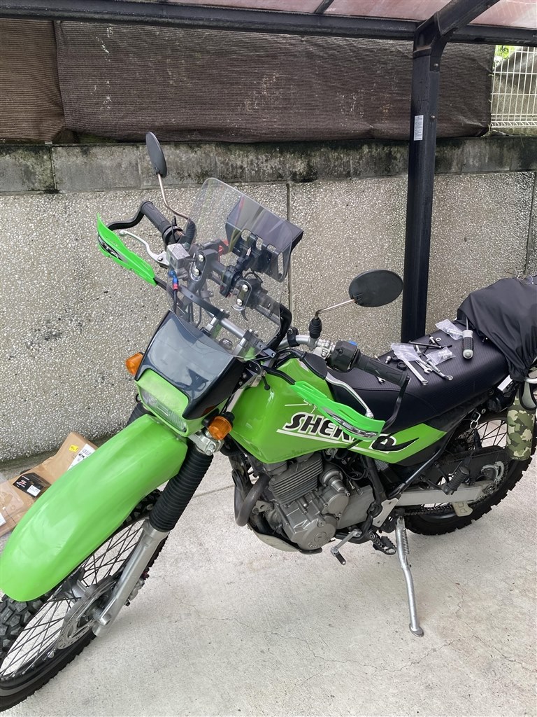 転倒してレバー折る前にレバーガードを装着しとこう！』 カワサキ