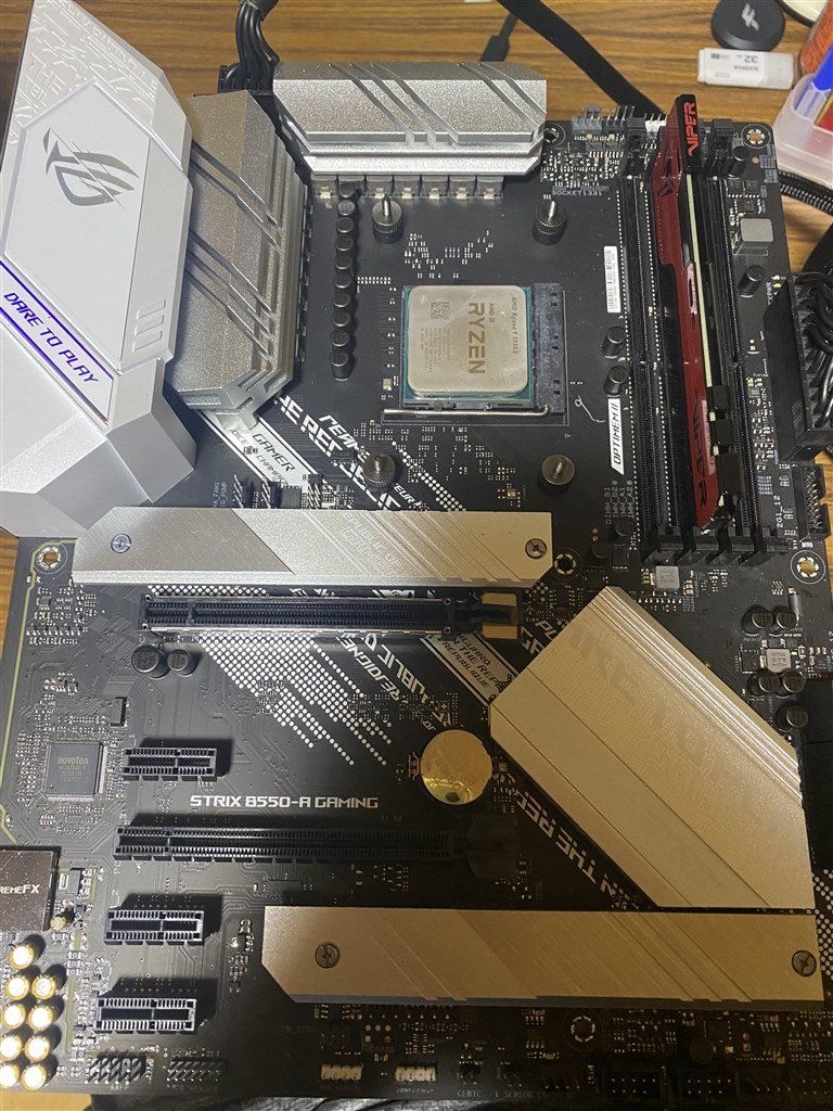 ROG STRIX B550-A GAMING マザーボード CPU メモリー