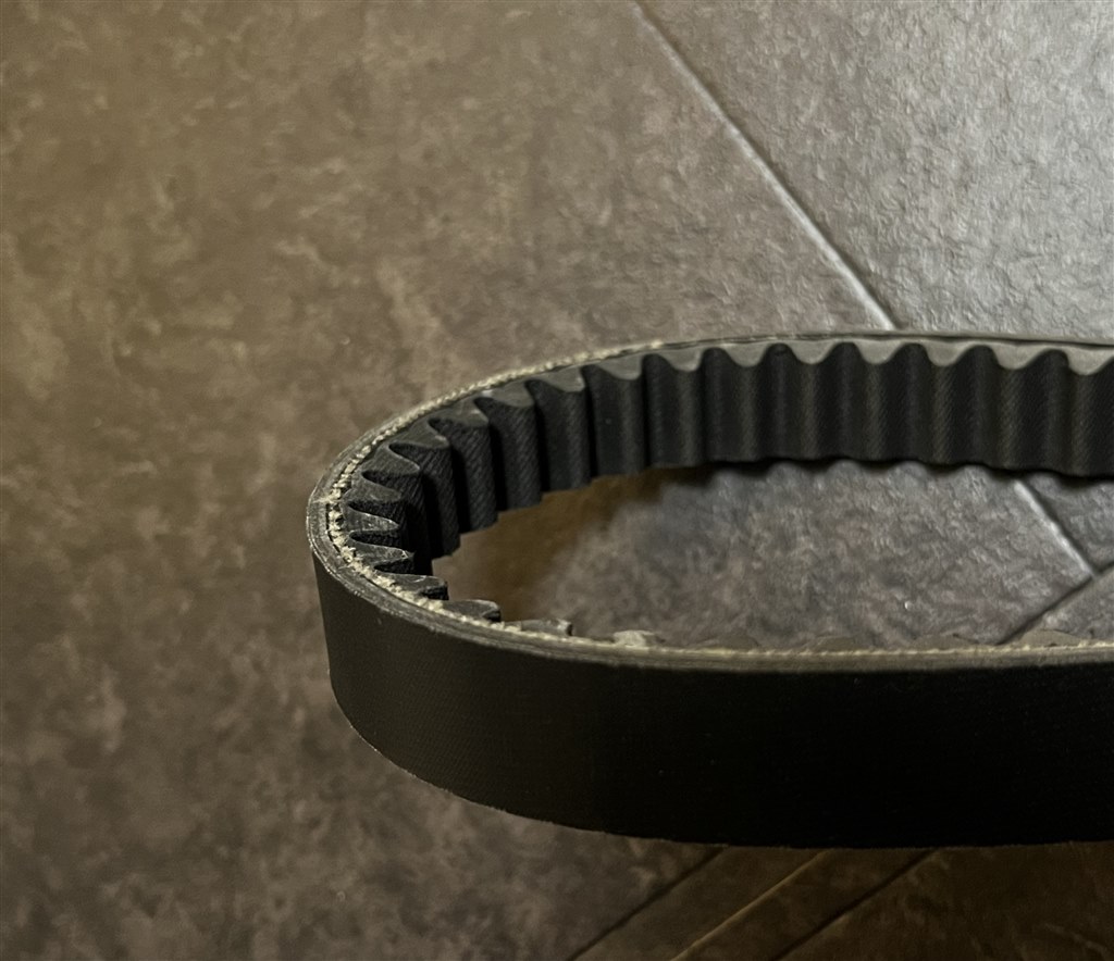 ●バーグマン２００●純正ドライブベルト、ウエイトローラーなど駆動系パーツ● スズキ（SUZUKI） スズキ純正 ドライブベルト 27601-03H50 BURGMAN200