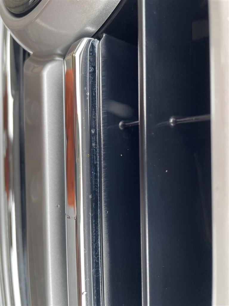 トヨタランドクルーザー120TRJ120KDJ120系 グリル 一部損傷あり 最新版