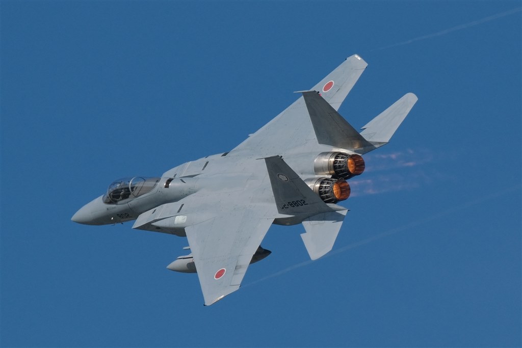 戦闘機撮影でタムロンA057がXF150-600に圧勝！』 富士フイルム