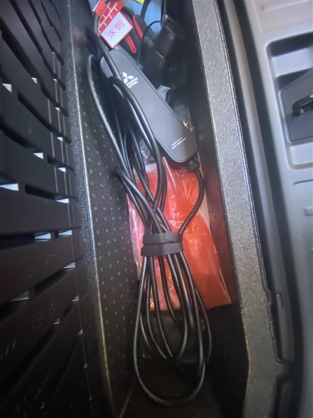 ★2025 新型モデル充電ケーブル新型アウトランダー付属の新品未使用♪三菱純正 ☆2025 新型モデル充電ケーブル新型アウトランダー付属の新品未