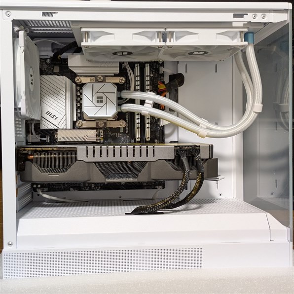 ZALMAN P10 [White]投稿画像・動画 - 価格.com