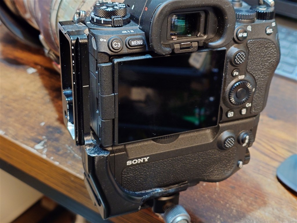バッテリーグリップ付きモデル用のアルカスイスブラケット』 SONY α1