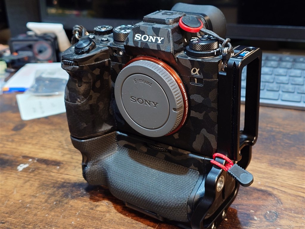 バッテリーグリップ付きモデル用のアルカスイスブラケット』 SONY α1 
