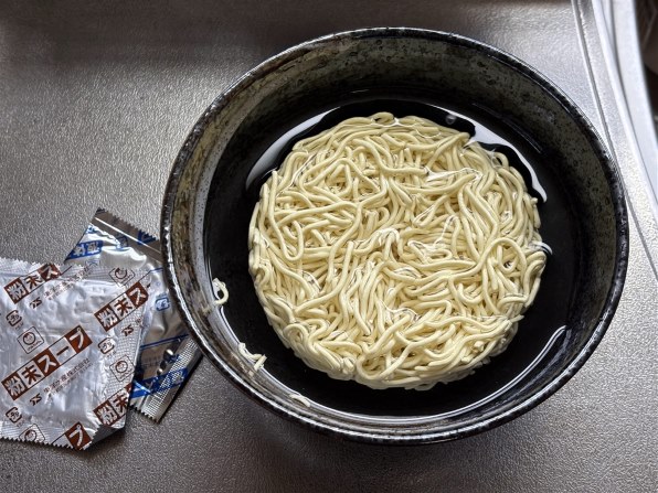 東洋水産 マルちゃん正麺 豚骨醤油味 101g ×30食投稿画像・動画