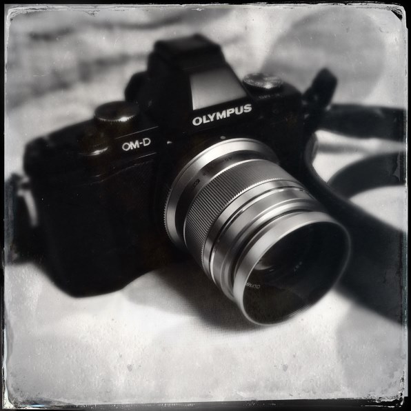 オリンパス OLYMPUS OM-D E-M5 ダブルズームキット [ブラック オリンパス OLYMPUS OM-D E-M5 ダブルズームキット [ブラック