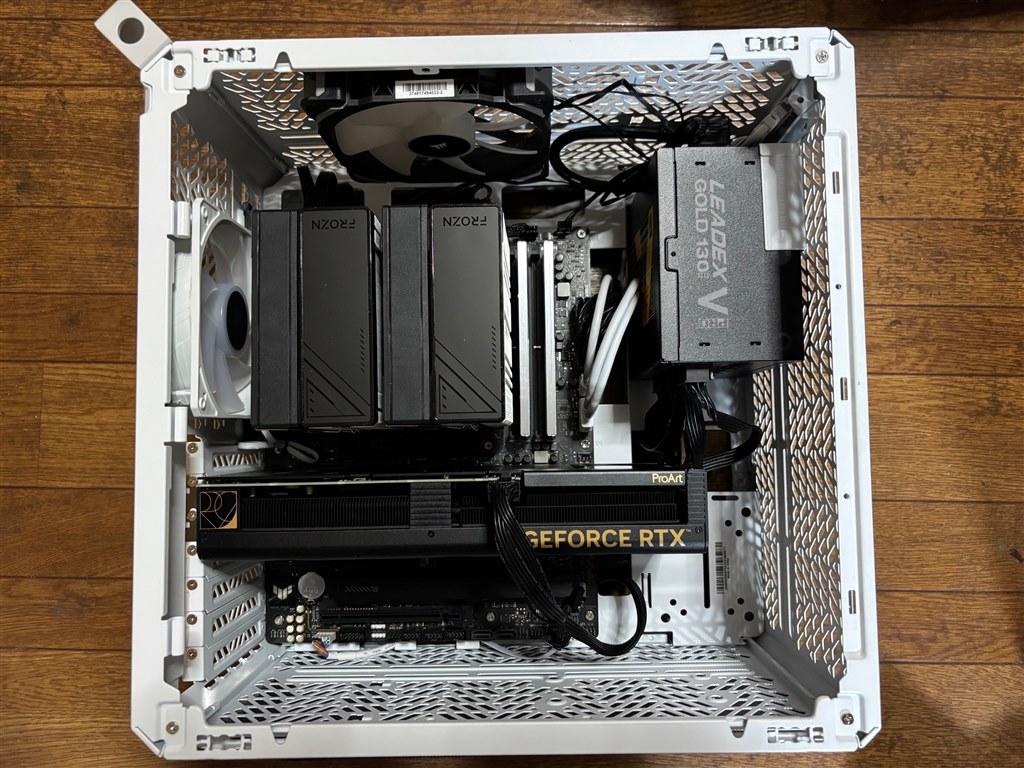 電源を入れても画面に何も表示されません』 ASRock B550 Pro4 の