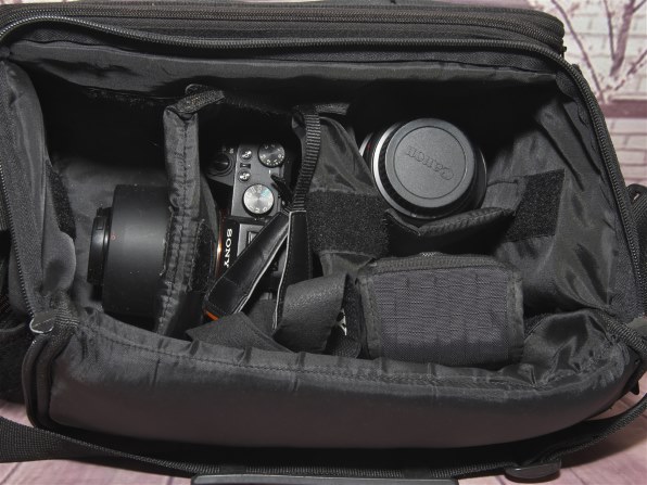 Sony α6400 ダブルズームレンズキット、単焦点レンズ、カメラバッグセット Amazon.co.jp: SONY(ソニー) APS-C ミラーレス一眼カメラ α6400