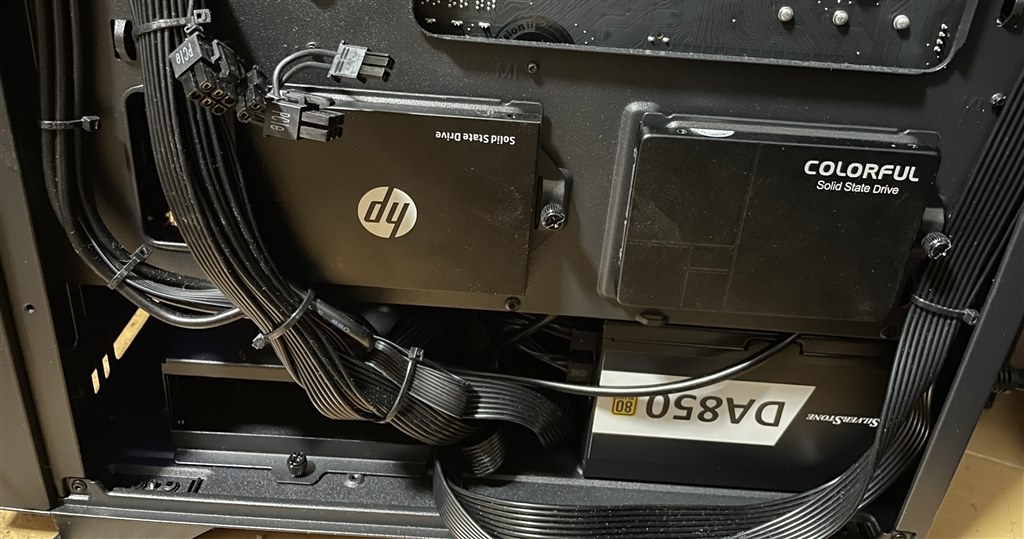 CPU電源マザボSSDマウスセット 内臓SSD増設時の電源ケーブルについて教えて