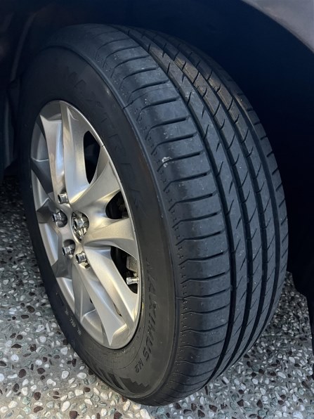 MAXTREK MAXIMUS M2 215/55R17 98V XL 価格比較 - 価格.com