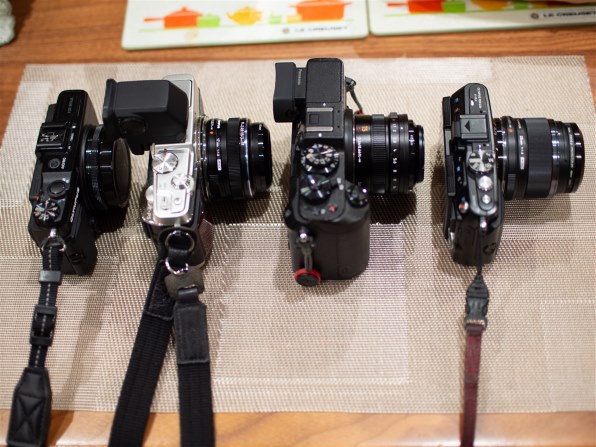 オリンパス OM-D E-M10 Mark II EZダブルズームキット 価格比較 オリンパス OM-D E-M10 Mark II EZダブルズームキット 価格比較