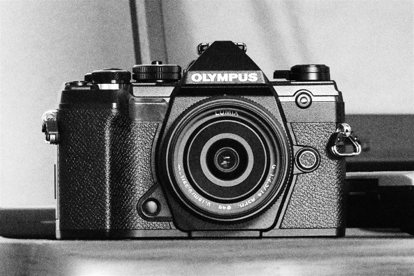 オリンパス OM-D E-M5 Mark III ボディ 価格比較 - 価格.com