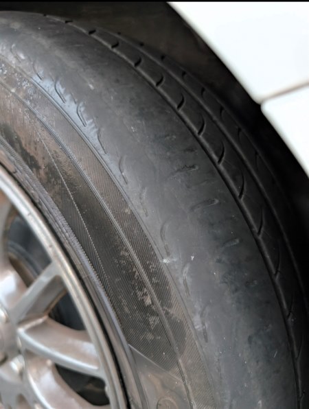 YOKOHAMA BluEarth AE-01F 185/55R16 83Vのクチコミ - 価格.com