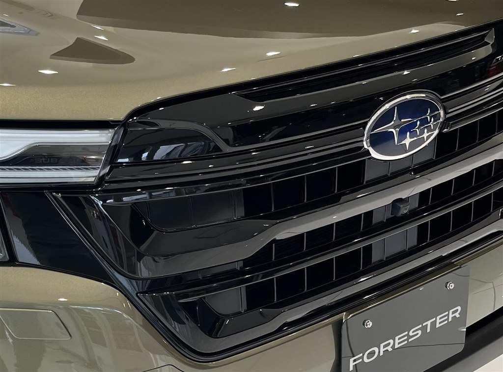 スバル SLフォレスター スポーツ B型純正フロントグリル スバル SLフォレスター スポーツ B型純正フロントグリル ヘキサゴン