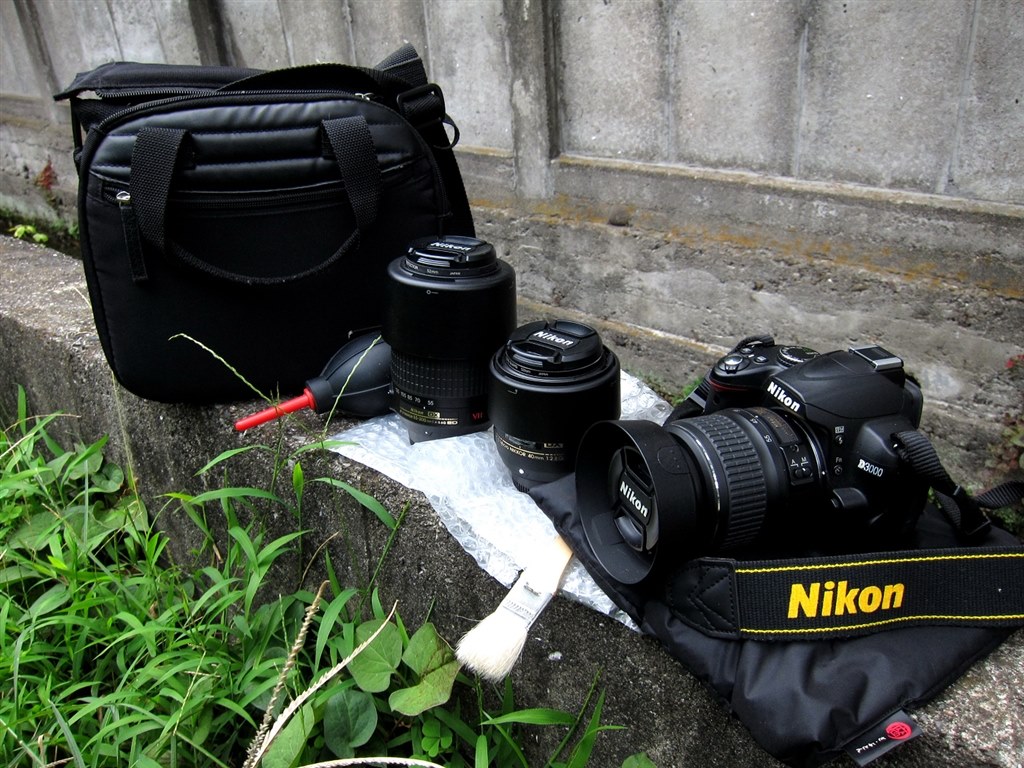Nikon D3000 レンズ2本付き　/　一眼レフカメラ ニコン（Nikon） Nikon D3000 ダブルレンズキット デジタル 一眼レフ