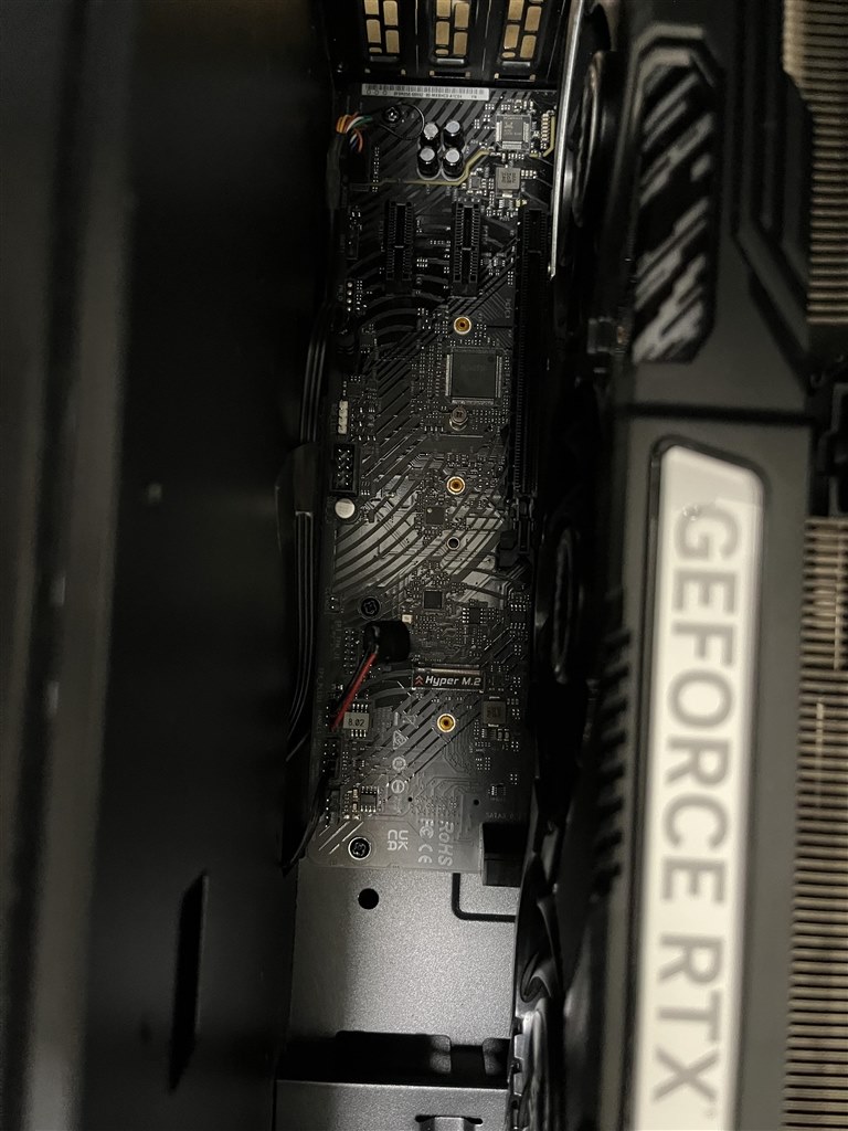 Core i5 12400F+H670 PG RIPTIDE（PCIEロック破損 PCの電源をつけても