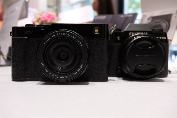 FUJIFILM X-E5 ブラック　ボディーキット 富士フイルム FUJIFILM X-E5 ボディ [ブラック] 価格比較 - 価格.com