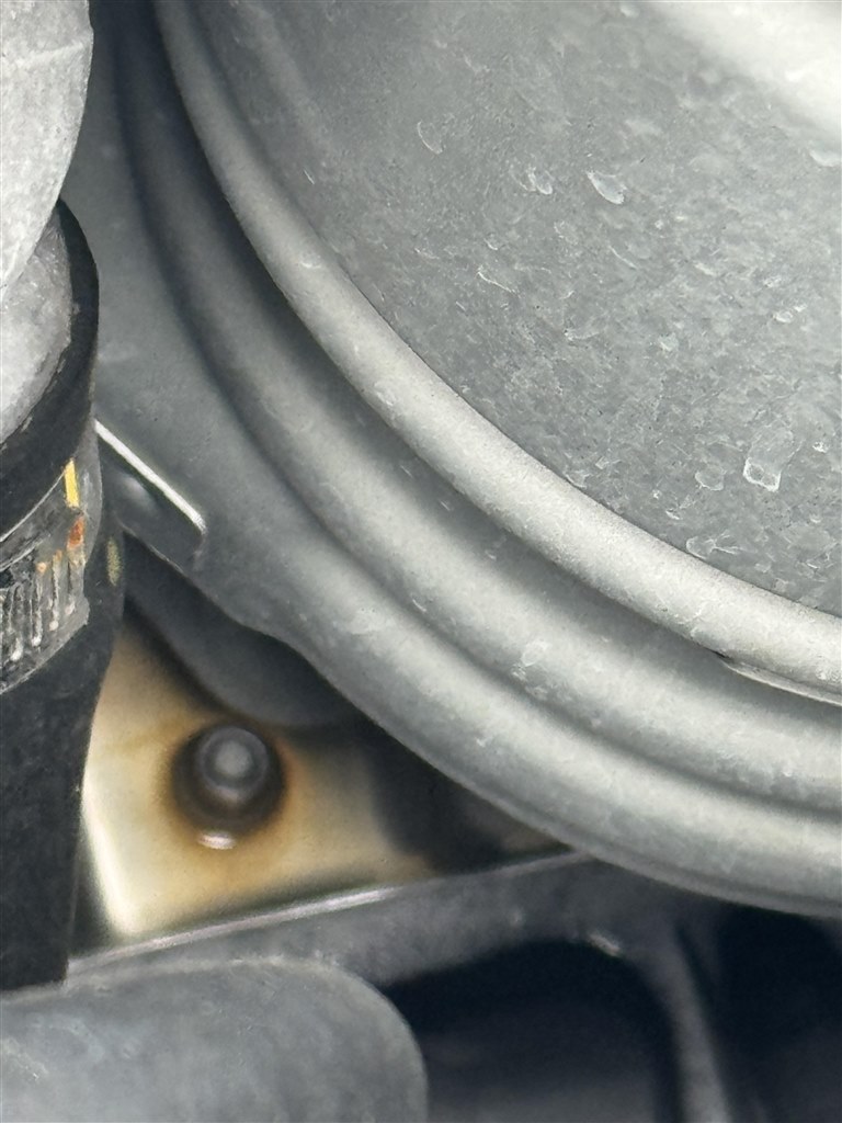 エンジンルーム下部の錆』 ホンダ シビック タイプR 2022年