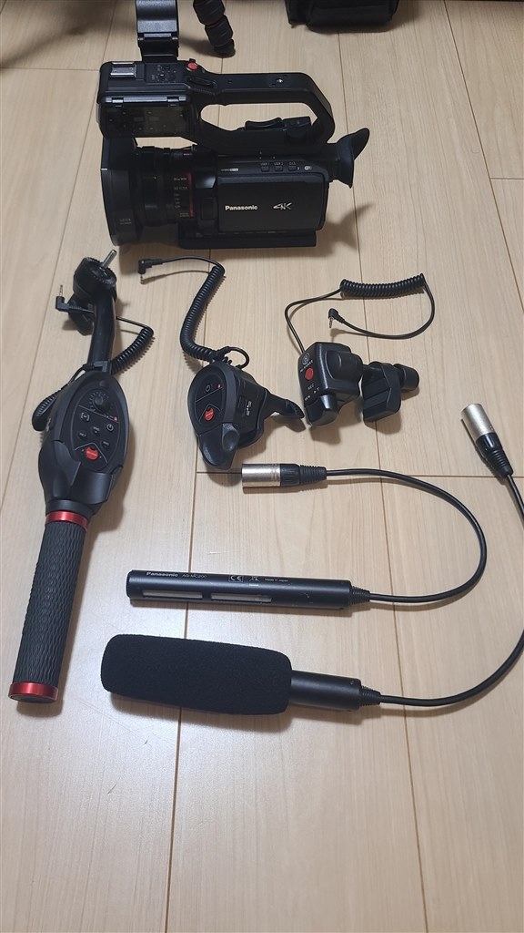 【美品】Panasonic HC-X1500 ハンドルセット　ビデオカメラ 4054757_f.jpg
