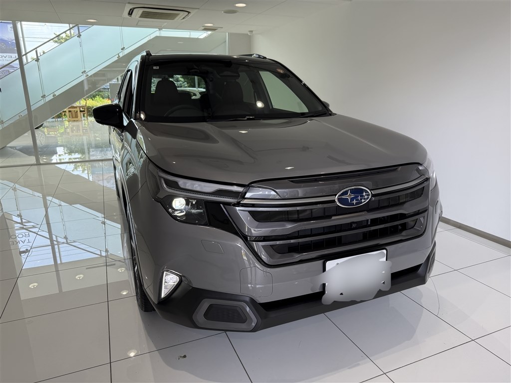 新型 スバル SLフォレスター スポーツ 純正フロントグリル 納車前外し