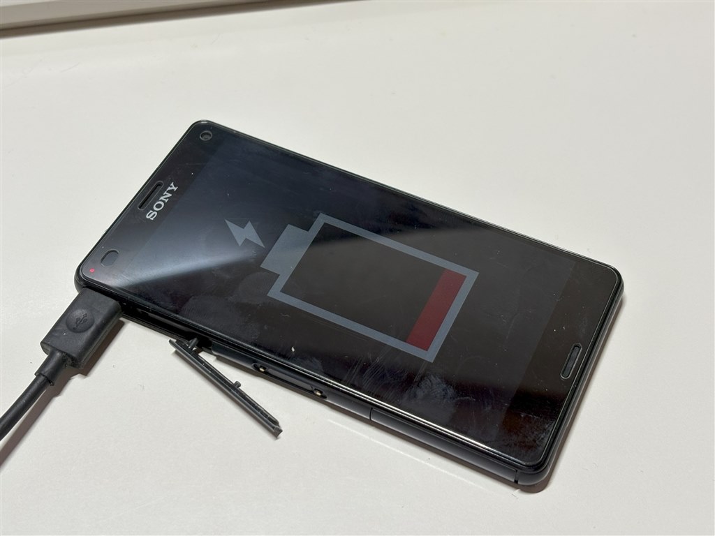 ジャンク品 SONY Xperia so-51b ドコモ 再起動ループする ジャンク品 SONY Xperia so-51b ドコモ 再起動ループする XPERIA