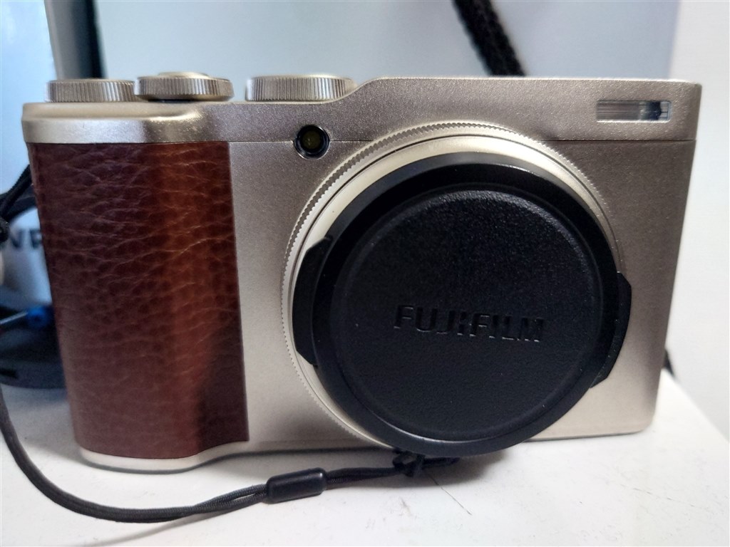 修理は何時まで受け付けてくれますか？』 富士フイルム FUJIFILM XF10
