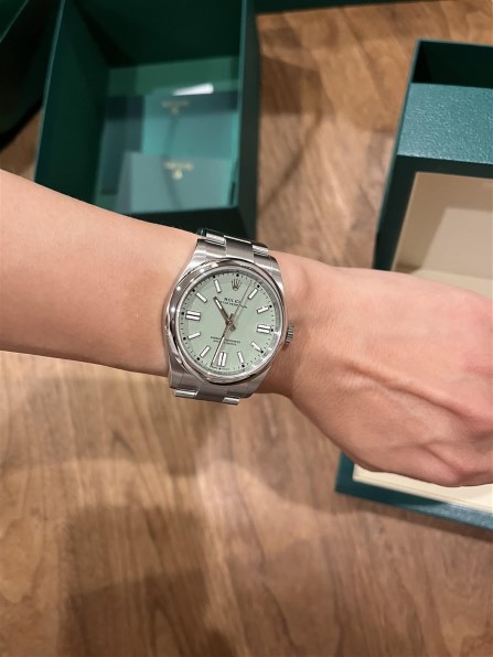 TWICEセット1 ロレックス オイスター パーペチュアル 134300 [オイスター
