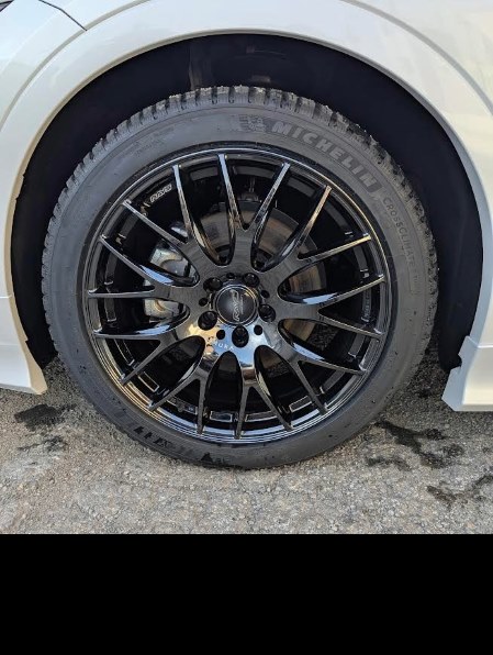 245/45R20 103W XL <br>ミシュラン クロスクライメート2 SUV <br>WALD トスカ 2P T22-C シルバー <br>20インチ 8.0J 5H114.3 <br>オールシーズンタイヤホイールセット <br>