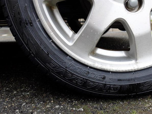 ダンロップ SYNCHRO WEATHER 175/65R15 88H XL 価格比較 - 価格.com