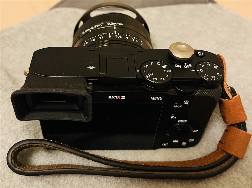 SONY DSC-RX1 (おまけ多数) ※ フォーカスリングに不具合あり Xで