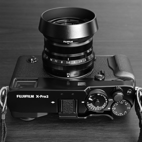 富士フイルム X100Ⅵ シルバー 多言語モデル 富士フイルム